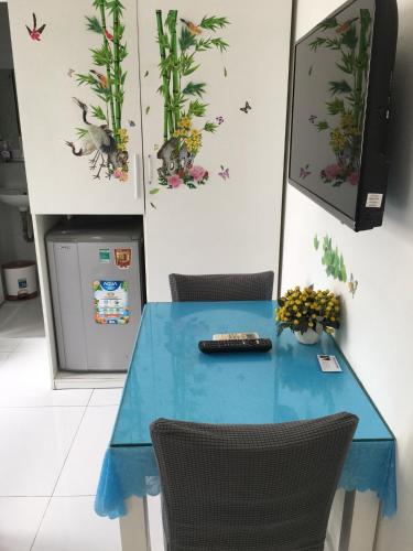happy apartment