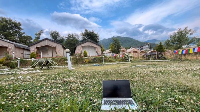 camp kelang mountain view camping bonfire stay near paragliding landing site