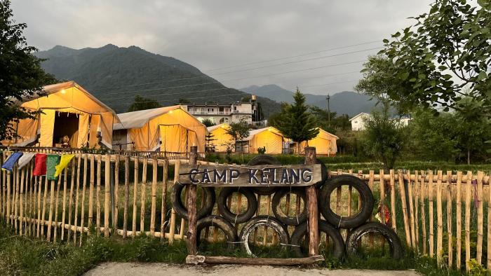 camp kelang mountain view camping bonfire stay near paragliding landing site