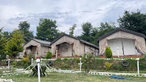 camp kelang mountain view camping bonfire stay near paragliding landing site