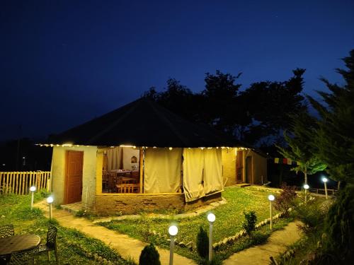 camp kelang mountain view camping bonfire stay near paragliding landing site