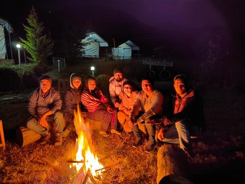 camp kelang mountain view camping bonfire stay near paragliding landing site