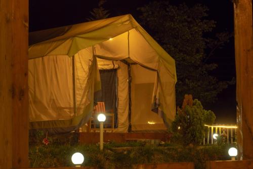 camp kelang mountain view camping bonfire stay near paragliding landing site