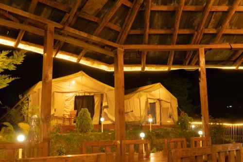 camp kelang mountain view camping bonfire stay near paragliding landing site