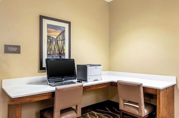 Days Inn By Wyndham Camden Ar,,2 star