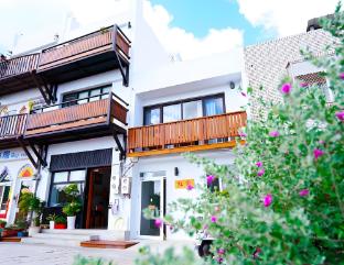 The Red Hotel,,5 star
