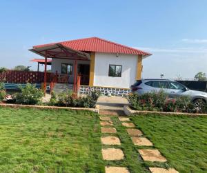 karjat hills cozy farmstay