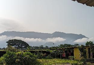 karjat hills cozy farmstay
