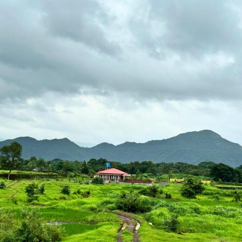 karjat hills cozy farmstay
