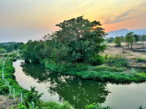karjat hills cozy farmstay