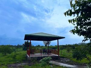 karjat hills cozy farmstay