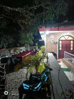alex marie holiday apartments