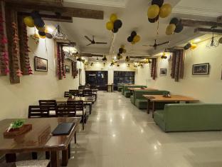 airport jai hari vilas hotel near umaid bhawan palace jodhpur