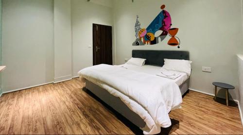 my roomz banaras