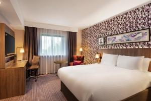 Leonardo London Heathrow Airport,Greater London>>Egham,4 star