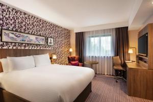 Leonardo London Heathrow Airport,Greater London>>Egham,4 star