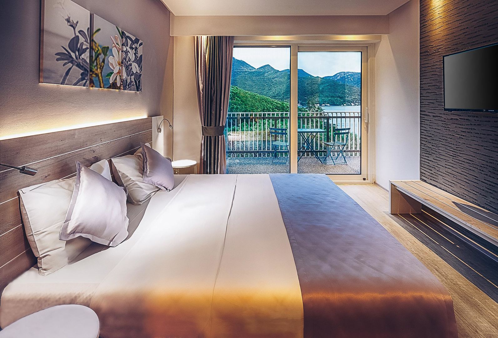 carine hotel park