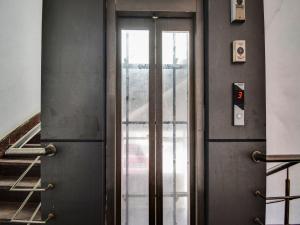 super hotel o d plaza near by pitampura metro station