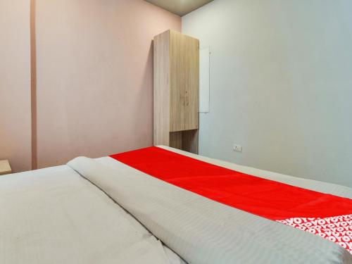 super hotel o d plaza near by pitampura metro station