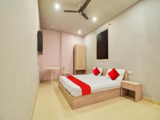 Super Hotel O D Plaza Near By Pitampura Metro Station,,4 star