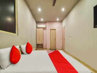 super hotel o d plaza near by pitampura metro station