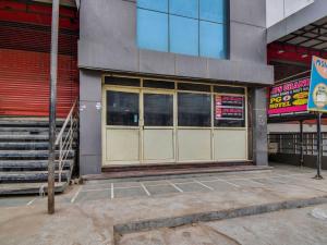 super hotel o d plaza near by pitampura metro station