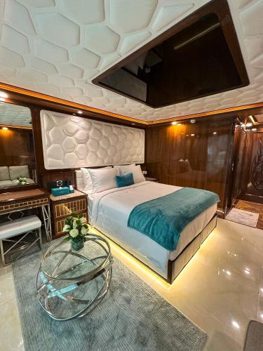 overnight super yacht experience orchid