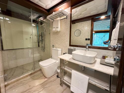 overnight super yacht experience orchid