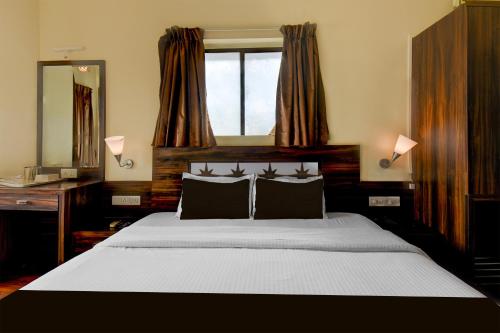 super townhouse oak sinhgad road crossway formerly popular hotel
