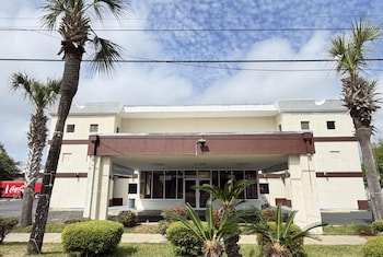 baymont by wyndham pensacola at nas corry