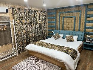 riverfront reem cottage