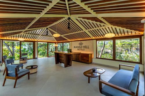 mango hill shallow beach