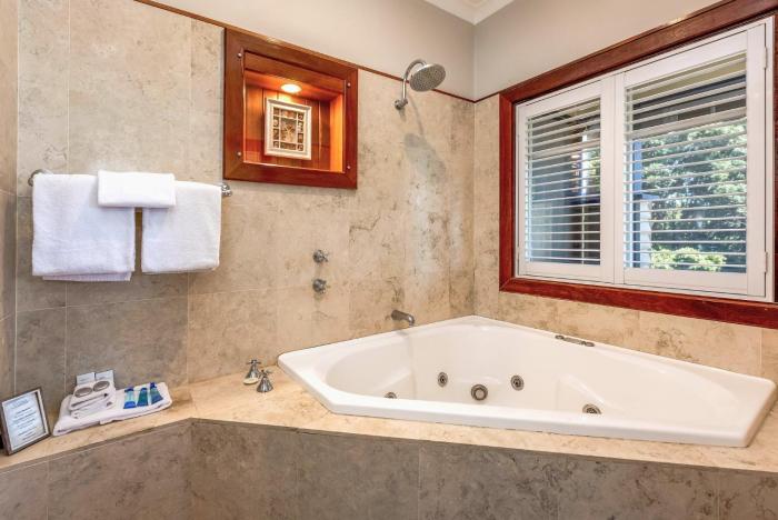 caves house hotel and apartments yallingup