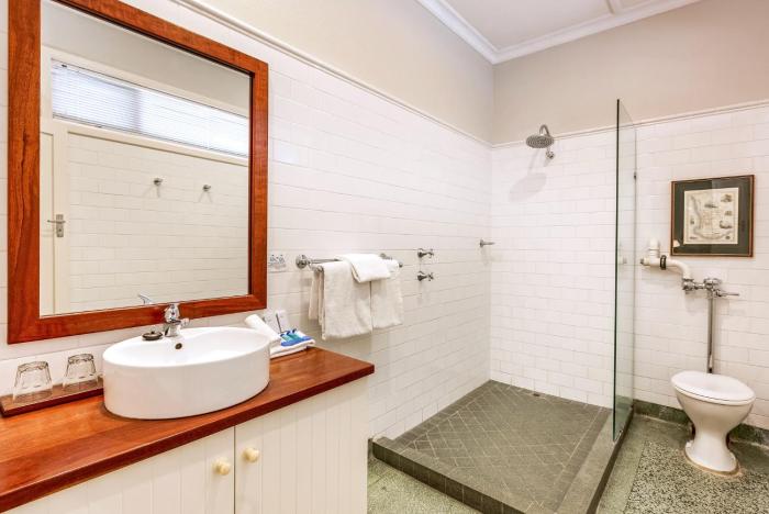 caves house hotel and apartments yallingup