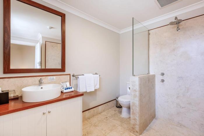 caves house hotel and apartments yallingup