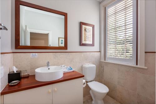 caves house hotel and apartments yallingup