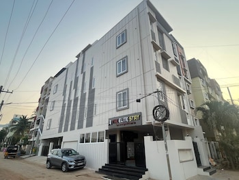 The Elite Stay,,2 star
