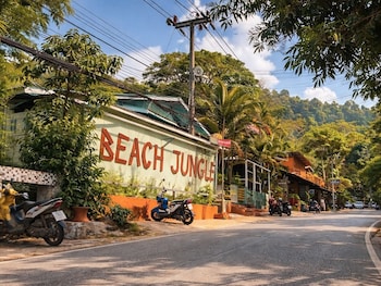 beach jungle koh chang