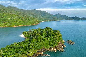beach jungle koh chang