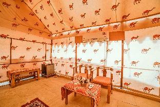 lakhmana desert camp with swimming pool
