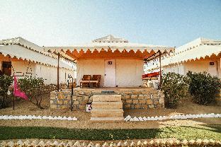 lakhmana desert camp with swimming pool