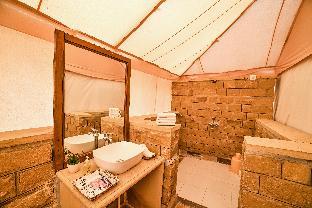 lakhmana desert camp with swimming pool