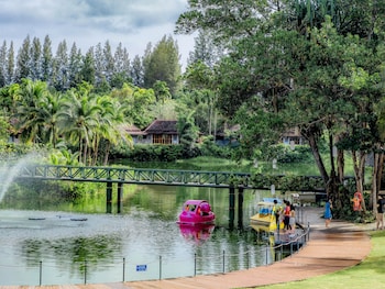 bor saen pool villa