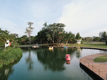 bor saen pool villa