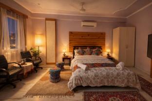jaipur the lodge bandb