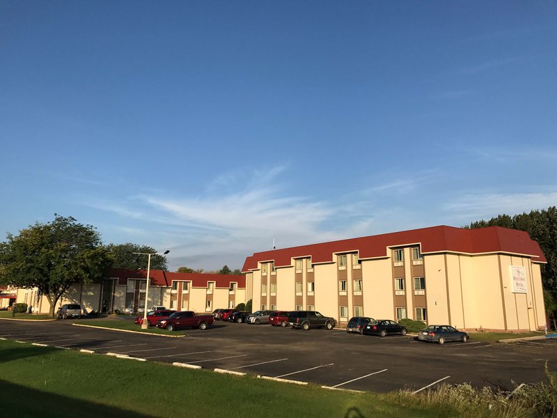 Ramada By Wyndham Albert Lea