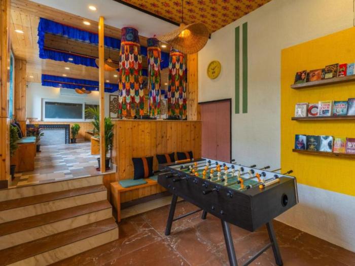 the hosteller mcleodganj bhagsu waterfall