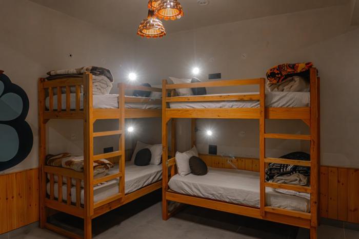 the rustic jibhi backpackers hostel