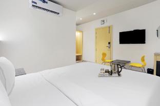 hotel yellow courtyard unit of rvs