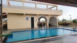 the sol street villa